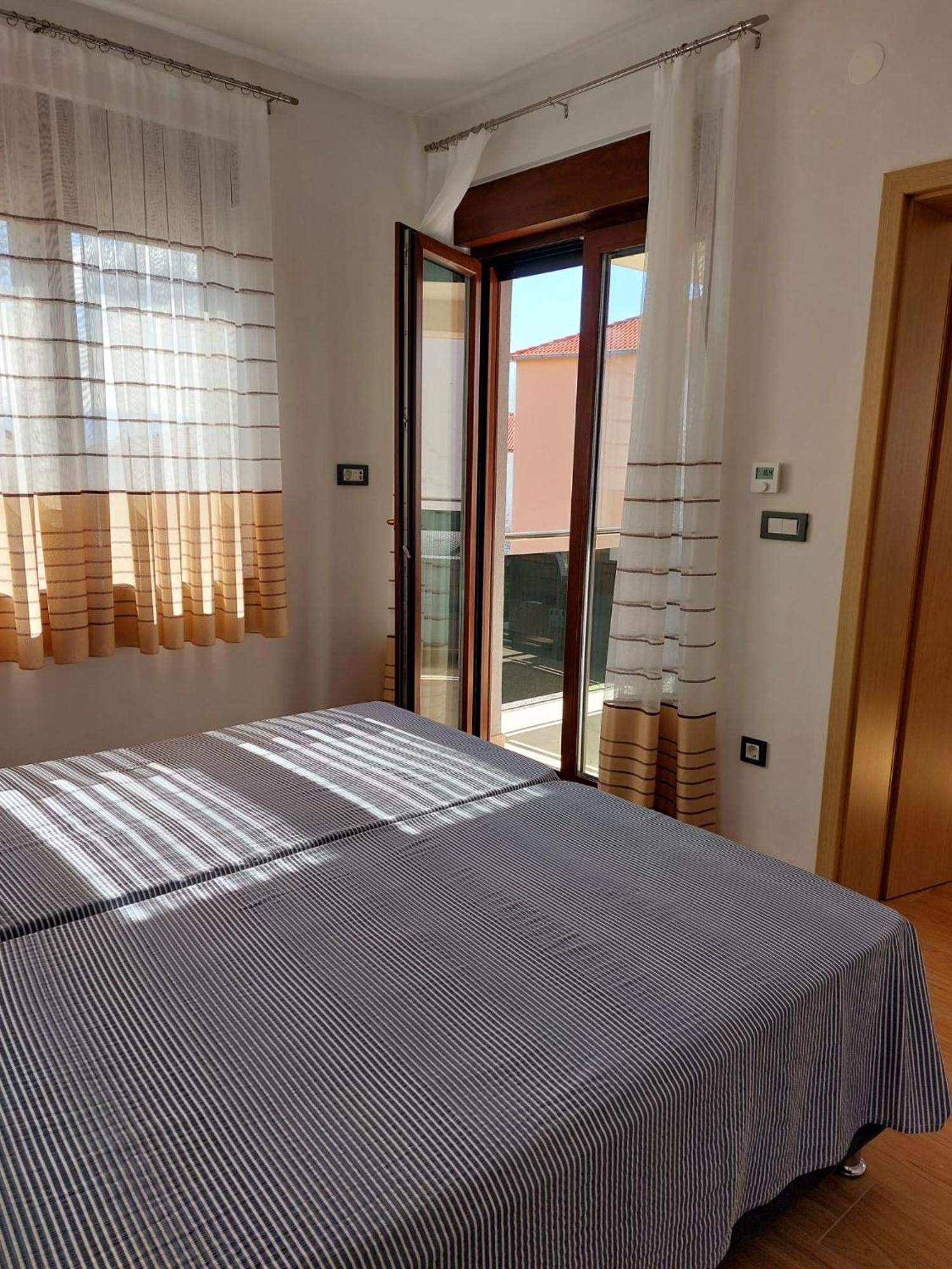 Apartmani Ivana Novi Novi Vinodolski Exterior foto